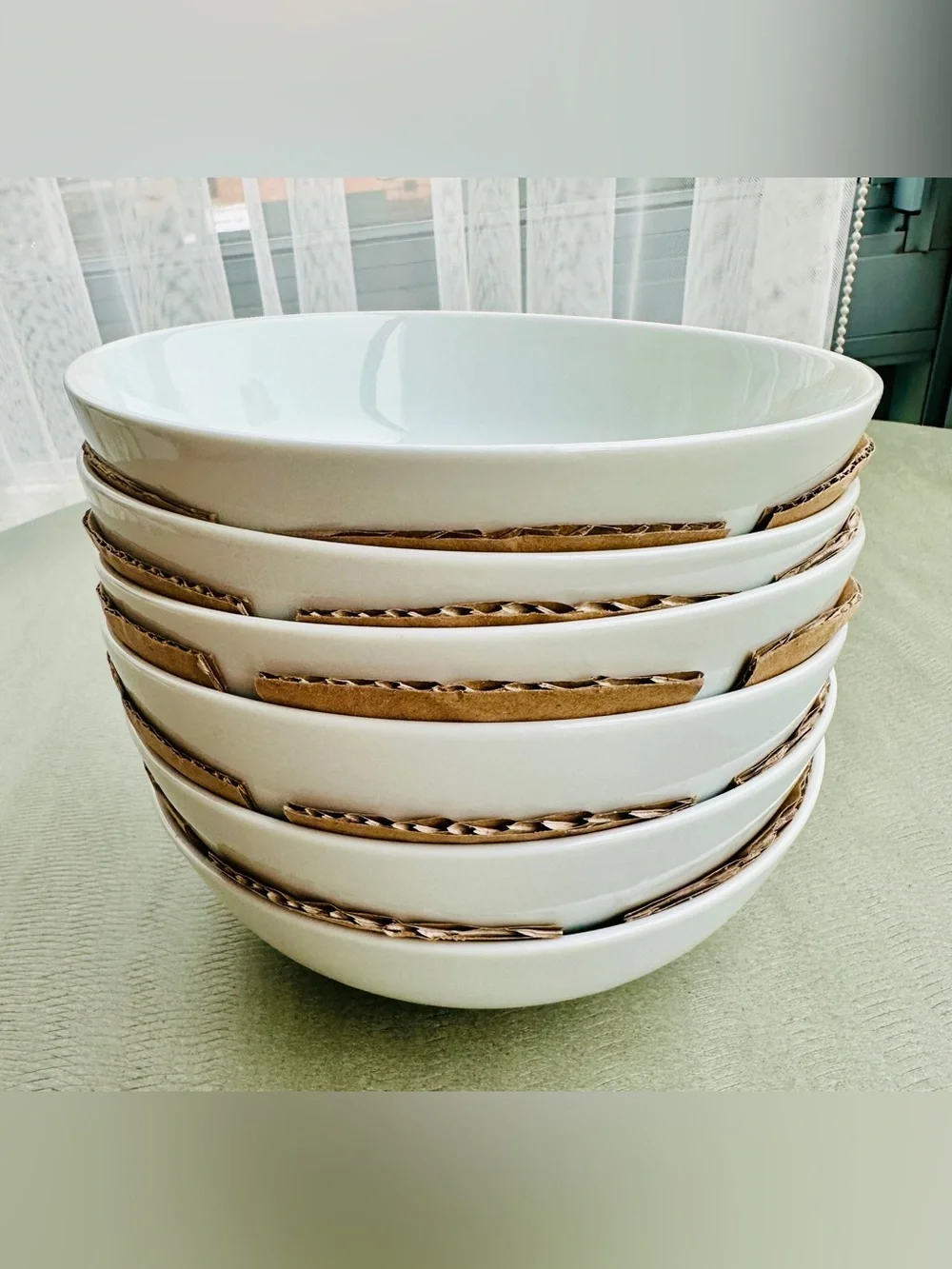 Williams Sonoma soup salad bowl -set of 12